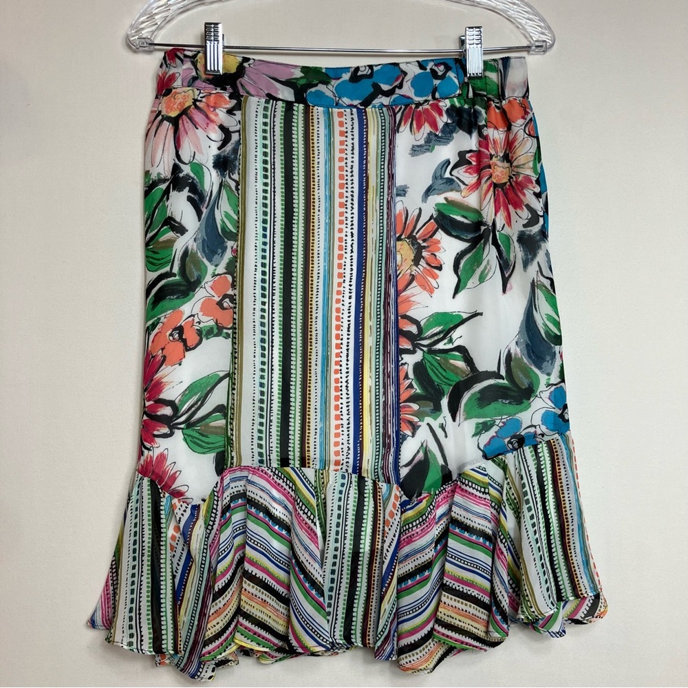 📦💐White Multi Floral & Stripe Ruffle Hem Skirt Sz Small 📦DISCOUNTED SHIPPING - Picture 3 of 10